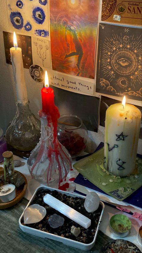 Window Altar Witch, Closeted Witch Altar, God Altar Ideas, Spiritual Room Aesthetic Bohemian, Altar Ideas Small Space, Spiritual Altar Aesthetic, Altar Inspiration Spiritual, Pagan Altar Aesthetic, Witchcraft Altar Aesthetic