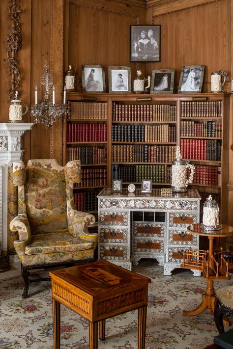 Library goals, and the... - Hillwood Estate, Museum & Gardens Estate Bedroom, Library Goals, Marjorie Post, Marjorie Merriweather Post, Hillwood Estate, Estate Interior, House Interiors, Home Library, The Library