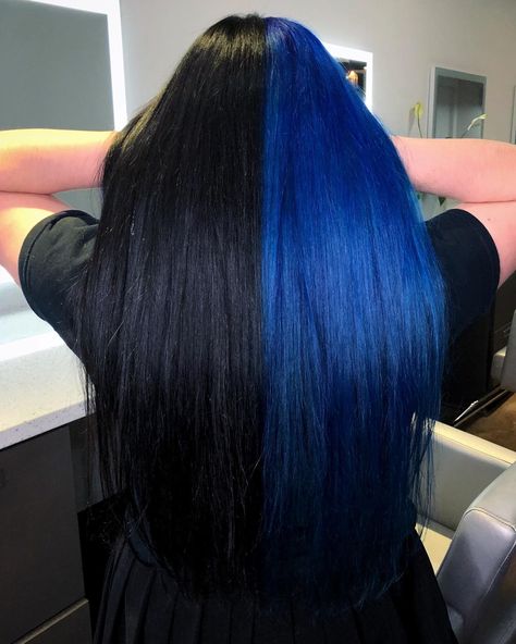 Blue black hair is a versatile color that lets you experiment with different styles like light blue hair, highlights, purple blue black tresses, and ombre. Click the article link for more photos and inspiration like this // Photo Credit: Instagram @kims_hairdesign_ // #bestblueblackhairdye #blueblackhair #blueblackhairdye #bluehair #darkblueblackhair #midnightblueblackhair #naturalblueblackhair Black And Blue Half And Half Hair, Half Dark Blue Half Black Hair, Blue And Black Hair Split, Black And Blue Split Dye Hair, Split Dye Blue And Black, Dark Blue And Light Blue Hair, Black And Dark Blue Hair, Half Black Half Blue Hair, Light Blue Hair Highlights