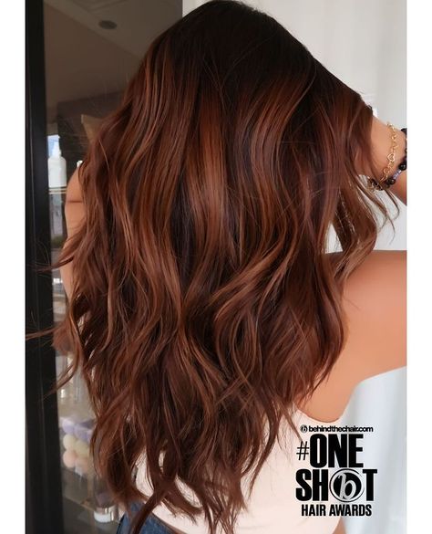 Fashion Bax Bright Copper Highlights, Chocolate Cherry Brown Hair Balayage, Dark Root Red Balayage, Dark Root Copper Balayage, Autum Hair Color Ideas Brown, Cowboy Copper Highlights, Autum Hair Colours, Copper Brown Hair Balayage, Brunette Auburn Balayage