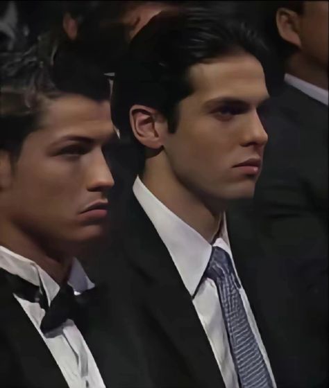 Kaka Football Player, Kaka And Ronaldo, Football Motivation, Cr7 Football, Ricardo Kaka, Cristiano Ronaldo Juventus, Cristino Ronaldo, Ronaldo Juventus