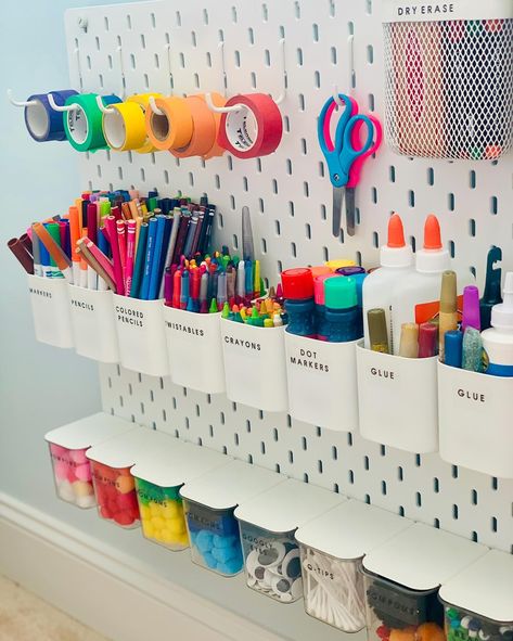 From pegboards to drawers to carts, arts and crafts supplies are all sorted and ready for creativity to flow 🎨✂️ Swipe through for organization inspiration ✨ #artsandcrafts #craftorganization #charlottehomes Playroom Organisation, Ikea Pegboard, Rangement Art, Craft Organisation, Arts And Crafts Storage, Craft Station, Art Supply Organization, Kids Art Supplies, Playroom Organization