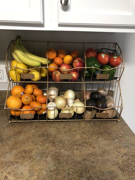 How To Decorate Kitchen Shelves, Fresh Produce Storage, Kitchen Vegetable Storage, Vegetable Holder, Fruit Bowl Display, Produce Baskets, Produce Storage, Storing Fruit, Storing Vegetables