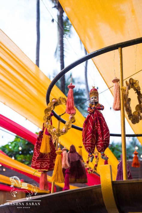 Rajasthani Lunch Decor, Rajasthani Sangeet Decor, Rajasthani Carnival Decor, Rajasthani Theme Decoration At Home, Rajasthani Haldi Decor, Rajasthani Theme Decor, Poolside Mehndi, Rajasthani Decoration Ideas, Rajasthani Decoration Ideas For Home