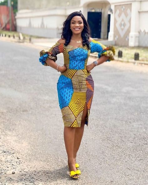 Short Gown: Short off-shoulder sleeve slitted pencil short gown Owambe Styles, African Gowns, Ankara Dress Styles, African Print Dress Ankara, Ankara Gowns, African Styles, Short African Dresses, African Fashion Skirts, African Wear Dresses