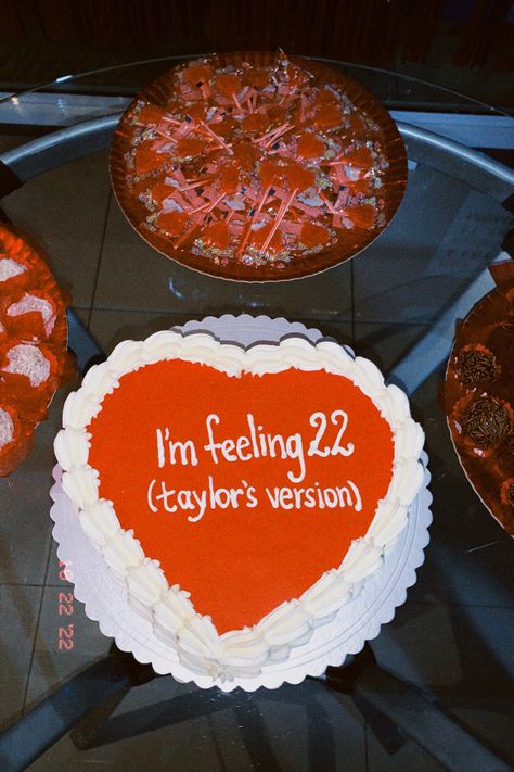 Essen, 22 Taylors Version Cake, 22 Red Taylor Swift, Taylor Swift 22 Birthday Theme, I’m Feeling 22 Birthday, Feeling 22 Birthday Cake Taylor Swift, I Dont Know About You But Im Feeling 22 Cake, 22 Taylor Swift Birthday Ideas Cake, Cakes 22 Birthday