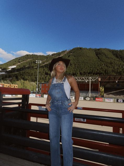 Overalls, cowboy hat, rodeo outfit, western Overalls Cowgirl Outfit, Jackson Hole Rodeo Outfit, Country Party Outfit, Jackson Hole Rodeo, Fit Moodboard, Cowgirl Summer, Rodeo Outfit, Outfit Western, Country Party