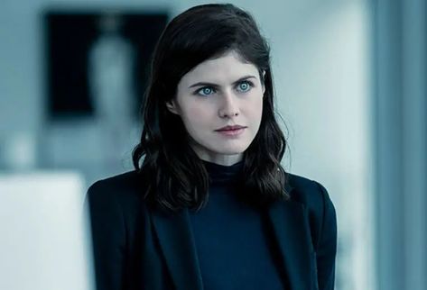 Five Characters Who Make Extreme Choices for No Reason  – Mythcreants Rowan Mayfair, Mayfair Witches, Revenge Of The Fallen, Anne Rice, Alexandra Daddario, Photo Editor, Brown Hair, Ariana Grande, Hair Makeup