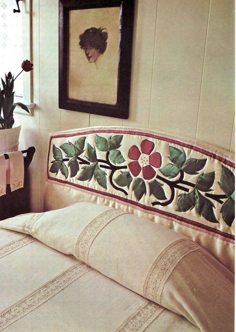 Offering a vintage instant PDF download applique pattern to make this currently stylish padded headboard cover with A flower centered with green vines. Easy to coordinate with your favorite bedroom colors. Apply the design directly to your existing headboard. PDF includes full and easy step-by-step instructions. All patterns are in ENGLISH. This is an INSTANT DOWNLOAD - Not a paper pattern - NO shipping. The PDF pattern will be available for you to download immediately after your payment has bee Bed Headboard Cover, Diy Vintage Headboard, Vintage Bed Headboard, Wallpapered Headboard, Vintage English Bedroom, Hand Painted Headboard, Painting Headboard, Cottagecore Headboard, Mosaic Headboard