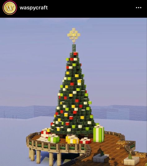 by waspycraft on insta Mc Christmas Tree, Aesthetic Minecraft Christmas Builds, Christmas In Minecraft, Minecraft Christmas Village Ideas, Minecraft Santa Sleigh, Minecraft Crismas Ideas, Minecraft Christmas Tree Builds, Christmas Town Minecraft, Minecraft Building Ideas Winter