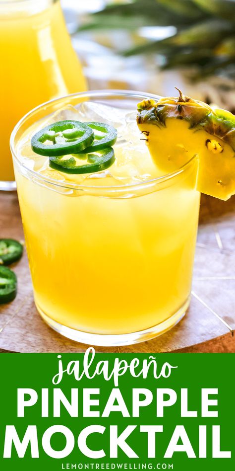 Flaming Pineapple Mocktail, Pineapple Mocktail Non Alcoholic, Drinks For A Crowd Nonalcoholic, Spicy Mocktail Recipe, Pineapple Drinks Nonalcoholic, Jalapeno Mocktail, Pineapple Mocktails, Jalapeno Lemonade, Jalapeño Pineapple