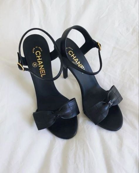 Chanel Heels Aesthetic, Chanel Stilettos, Coco Chanel Shoes, Chanel High Heels, Vintage Chanel Heels, Chanel Heel, Channel Shoes, Heels Chanel, Luxurious Shoes