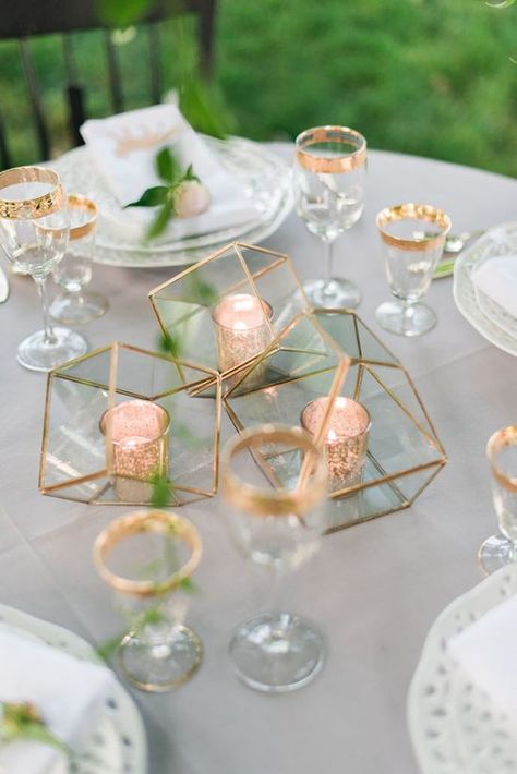 Rose Gold Quinceanera Decorations, Affordable Centerpieces, Rose Gold Centerpiece, Non Floral Centerpieces, Rose Gold Quinceanera, Garden Wedding Centerpieces, Holding Pen, Rose Gold Wedding Decor, Wedding Boards