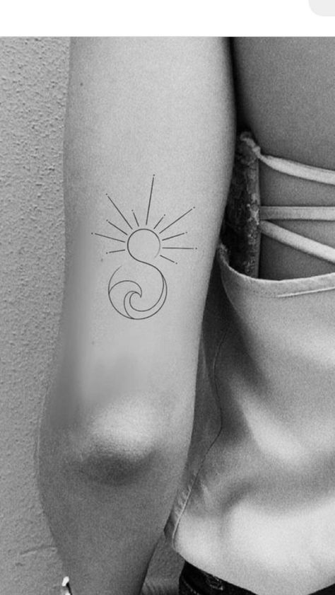 Lotus Tattoo With Meaning, Ocean And Stars Tattoo, Land And Sea Tattoo, Serch Bythol Tattoo, Sun Ocean Tattoo, Wave Tattoos For Women, Sun And Water Tattoo, Beachy Tattoos, Tattoo Sonne