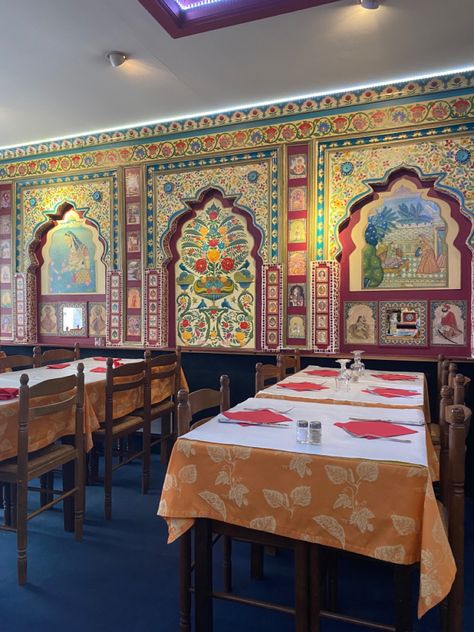 Pakistani Restaurant Design, Pakistani Restaurant Interior, Restaurant Interior Design Minimalist, Indian Restaurants Interior Design, Bengali Restaurant Interior, Rajasthani Restaurant Interior, Indian Restaurant Aesthetic, Indian Restaurant Interior Design Creative, South Indian Restaurant Interior Design