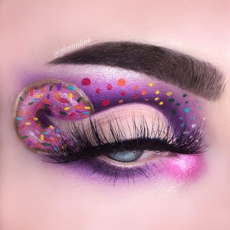 Themed Makeup, Everyday Eye Makeup, Creative Makeup Looks, Make Me Up, Cute Stuffed Animals, Makati, Gorgeous Makeup, Creative Makeup, Colorful Makeup