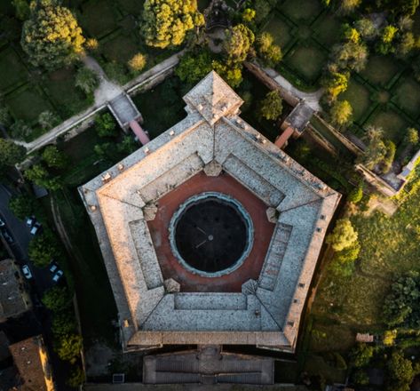 View Of The Villa, Villa Farnese, Palazzo Farnese, Star Fort, Italy Villa, King's Landing, Italian Villa, Green Architecture, Architecture Presentation