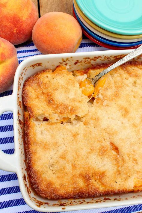 Cuppa Cuppa Cuppa Cobbler --  sweet peaches, a novel yet easy preparation, and those crispy edges make this seasonal dessert a perennial favorite! Cuppa Cuppa Cuppa, Cheesecake Strawberries, Fruit Crisp Recipe, Cobbler Easy, Baked Cheesecake, Homemade Snickers, Seasonal Desserts, Cookies Bars, Peach Cobbler Recipe