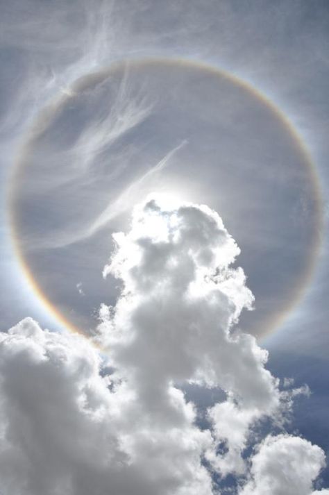 Circular rainbow, just outside Tibet Chiaroscuro, Cirrus Cloud, Belle Nature, Fire Rainbow, White Clouds, To Infinity And Beyond, 판타지 아트, Natural Phenomena, Sky And Clouds