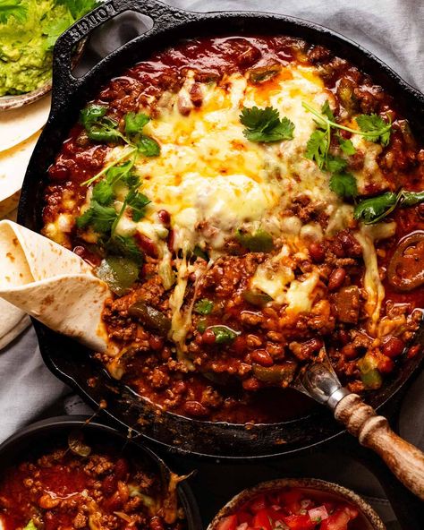 Cheesy Mexican beef and bean bake Beef And Beans, Mexican Beef, Spiced Beef, Recipetin Eats, Recipe Tin, Mince Recipes, Beans Recipe, Bean Casserole, Beef Dishes