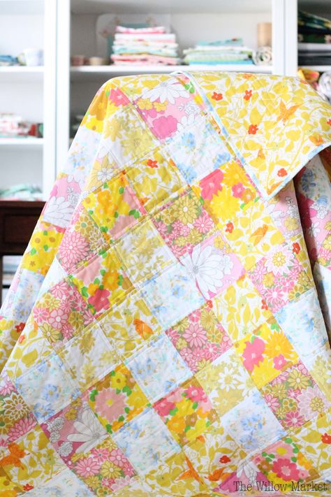 Pink And Yellow Quilt, Kawaii Quilt, Retro Quilt, Quilt Board, Country Quilt, Sheet Quilt, Patchwork Tutorial, Pink Quilt, Patchwork Inspiration