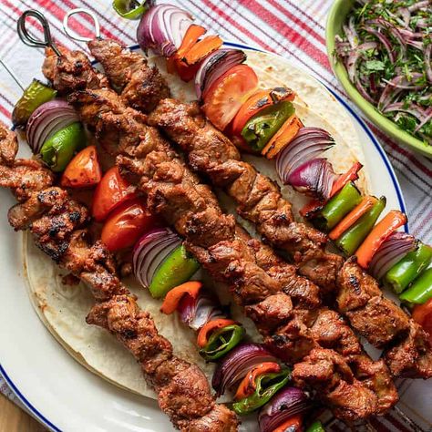 Lamb Shish Kebab - Cooking Gorgeous Essen, Kebab Restaurant, Creamy Chicken Enchiladas Recipe, Lamb Kebab, Lamb Casserole, East Recipes, 33 Birthday, Greek Lamb, Like Rice