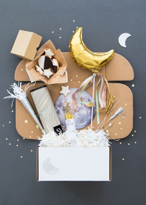 Party In A Box Ideas Diy, Party Box Ideas, Outer Space Party Favors, Space Party Favors, Outer Space Party, Moon Party, Oh Happy Day, Party Box, Party Kits