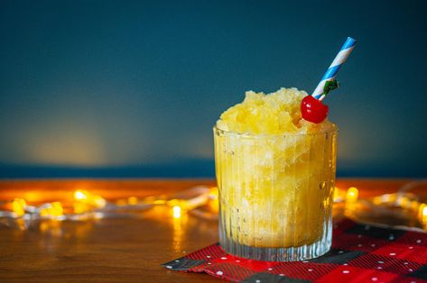 This shockingly easy and potent batch cocktail is a holiday must-have in the easterly province—and is traditionally prepared in a salt beef bucket. Newfie Slush, Jiggs Dinner, Cheesy Potatoes Crock Pot, Salt Beef, Vienna Sausage, Slush Recipes, Singapore Sling, Batch Cocktails, Orange Juice Concentrate