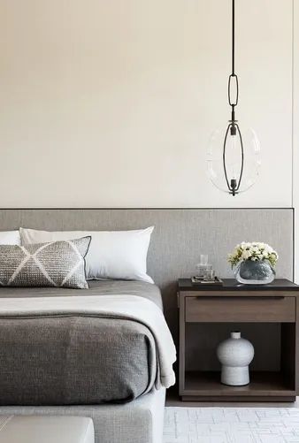 Masculine Bedroom Design, Masculine Bedroom, Modern Headboard, Bedroom Design Inspiration, Trendy Bedroom, Gray Bedroom, Modern Bedroom Design, Master Bedrooms Decor, Night Stand