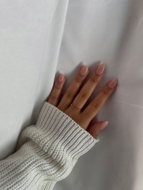 Short, nails, acrylics nails, almond shape, basic nails, simple nails, nude nails Do My Nails With Me, Springtime Nails, Natural Looking Acrylic Nails, Natural Almond Nails, Short Almond Shaped Nails, Classy Almond Nails, Short Oval Nails, Acrylic Nails Almond Shape, Selfcare Aesthetic