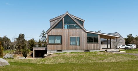 A Saltbox Home Is Revamped to Embrace its Sublime Cove Setting - Dwell Modern Saltbox Houses, Saltbox House Plans, Salt Box House, Stairs Stringer, Saltbox Houses, Side Angle, Box House, Attic Bathroom, Salt Box