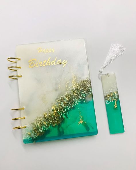 Resin Notebook 📒 #resinbookmarks #resinnotebook #resinart #resinartwork #resinartist #resinartists #diy #craftingideas #handmade #handmadewithlove #handmadegifts #gift #giftideas #personalised #smallbusiness #smallbusinessowner #smallbiz #dipoxy #dipoxygermany #artofinstagram #artphotography #epoxyideas Resin Notebook, The Perfect Birthday, Resin Jewelry Making, Custom Notebooks, Resin Artwork, Cover Book, Perfect Birthday Gift, Perfect Birthday, Journal Notebook