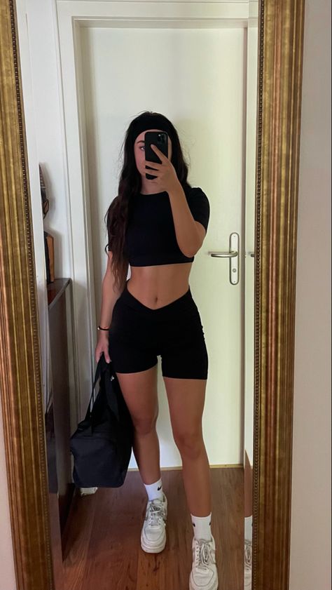 Gym Attire Women, Weight Gain Workout, Fitness Vision Board, Gym Attire, Cute Gym Outfits, Gym Clothes Women, Gym Fits, Gym Outfits, Fitness Inspiration Body