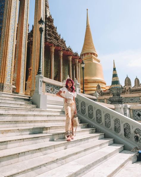 Grand Palace Bangkok Outfit, Bangkok Thailand Outfit Ideas, Bangkok Outfit Ideas, Thailand Outfit Ideas, Bangkok Outfit, Travel Poses, Grand Palace Bangkok, Thailand Outfit, Travel Pose