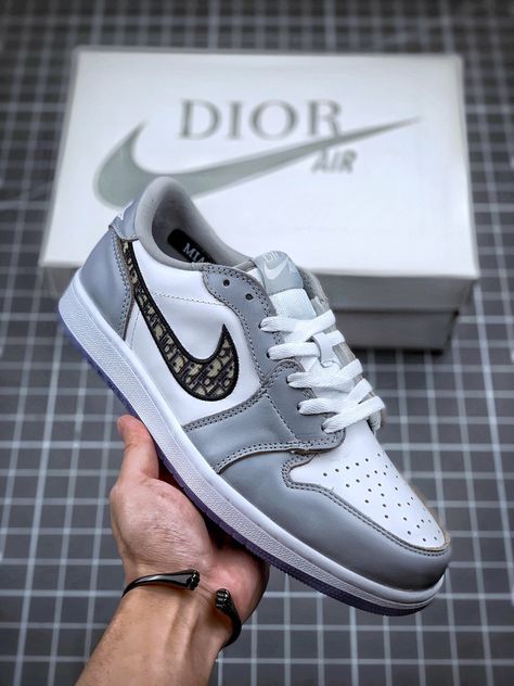 Air Jordan 1 Dior, Jordan 1 Dior, Aj1 Low, Air Dior, Dream Sneakers, Best Summer Shoes, Air Jordan Low, Lv Sneakers, Jordan Low