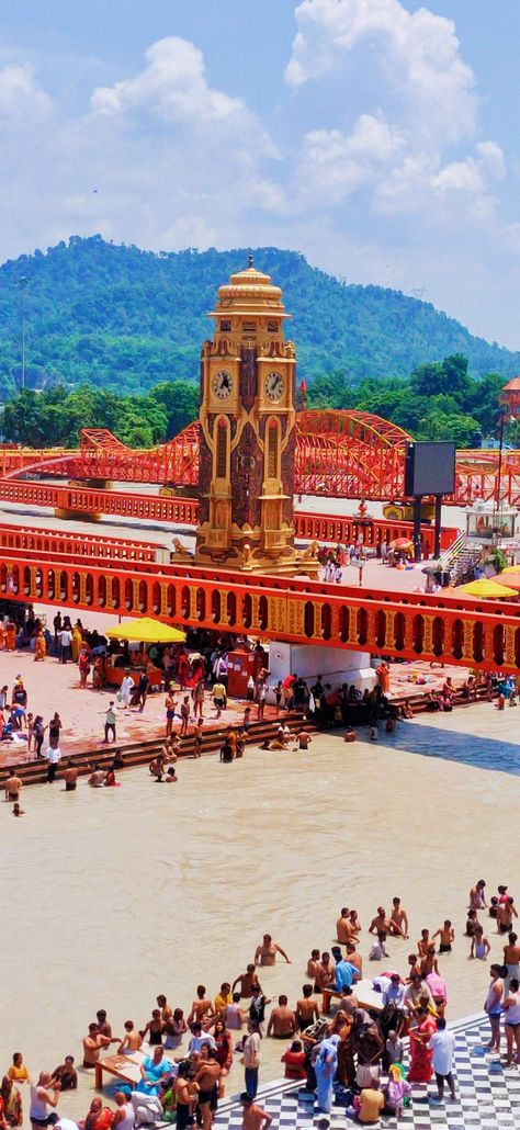 Har ki pauri ghat haridwar Haridwar Photo, Haridwar Photography, Adiyogi Statue, Indian Tourism, Mahakal Pic, Mahakal Pic Ujjain, Gold Texture Background, Instagram Follower, Mountains Aesthetic