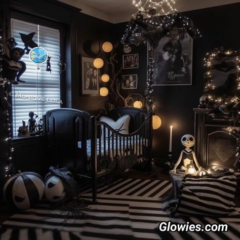 Tim Burton Nursery, Dark Baby Room, Tim Burton Bedroom, Dark Nursery Ideas, Witchy Nursery, Goth Baby Nursery, Gothic Baby Nursery, Gothic Nursery, Halloween Nursery