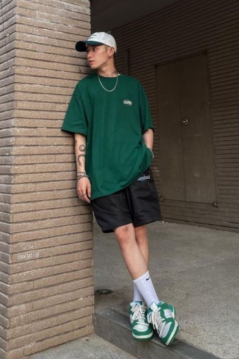 Puma Rebound Lay Up Outfit, Men Basketball Outfit, Streetwear Fashion Inspo Outfits Men, Summer Urban Outfits Men, Boys Outfit Ideas Summer, Boys Streetwear Aesthetic, Men Ootd Street Style, Mens Clothing Styles Summer 2024, Basketball Shorts Outfit Mens