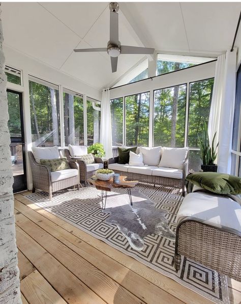 Sun Porch Family Room, Manufactured Home Sunroom, Sunroom Designs Modern, Sunroom Addition Enclosed Patio, Patio Rooms Enclosed Sunroom Ideas, Enclosed Patio Ideas Sunroom, Sun Room Design, 3 Season Sunroom, Dream Sunroom