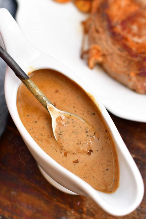 Peppercorn sauce is a great steak sauce that is easy to make and tastes absolutely perfect on steaks as well as chicken. It's a classic steakhouse sauce that will only take you 5 minutes to make and features crushed peppercorns, shallot, cognac, beef stock, and cream. Peppercorn Sauce For Steak, Pepper Sauce For Steak, Steak Sauce Recipe, Peppercorn Sauce Recipe, Sauce For Steak, Peppercorn Steak, Steak Sauce Recipes, Spaghetti With Ground Beef, Peppercorn Sauce