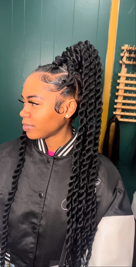 Jumbo Knotless Twists, Jumbo Twist Braids, Healthy Hairstyles, Knotless Hairstyles, Hairstyles Twist, Sarah King, Lemonade Braids Hairstyles, Two Braid Hairstyles, Big Box Braids Hairstyles