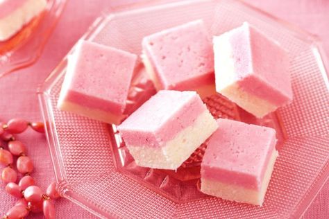 Coconut ice Coconut Ice Recipe, Ice Recipe, Xmas Treats, The Whoot, Coconut Ice, Pink Foods, Xmas Food, Sweet Smell, Christmas Cooking