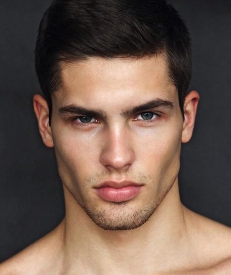 Sharp Facial Features, Contour Tricks, Chiseled Jawline, Grooming Hacks, Male Model Face, Big Nose Beauty, Guys Eyebrows, Facial Aesthetics, Diamond Face Shape