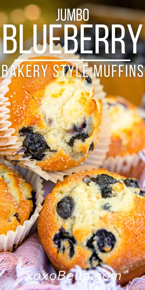 Jumbo bakery style blueberry muffins are a great example of comfort food for breakfast or brunch. A super moist large muffin also makes a nice snack whenever you want something sweet. Try this easy jumbo muffin recipe and taste just how incredible freshly made muffins can be. You can use fresh or frozen blueberries for these homemade blueberry muffins. This jumbo muffin recipe is quick and easy, and only calls for 8 ingredients. Each large muffin has theflavour of blueberries in every bite. Jumbo Muffin Recipes, Frozen Blueberry Muffins, Jumbo Blueberry Muffins, Moist Blueberry Muffins, Blueberry Yogurt Muffins, Food For Breakfast, Bakery Style Blueberry Muffins, Bakery Muffins, Homemade Blueberry Muffins