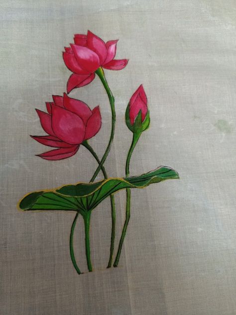 Fabric Painted Blouses, Freehand Painting Ideas, Lotus Painting On Blouse, Hand Paint Blouse Designs, Lotus Flower Fabric Painting, Blouse Back Painting Designs, Lotus Painting On Saree, Lotus Pattern Design, Lotus Fabric Painting