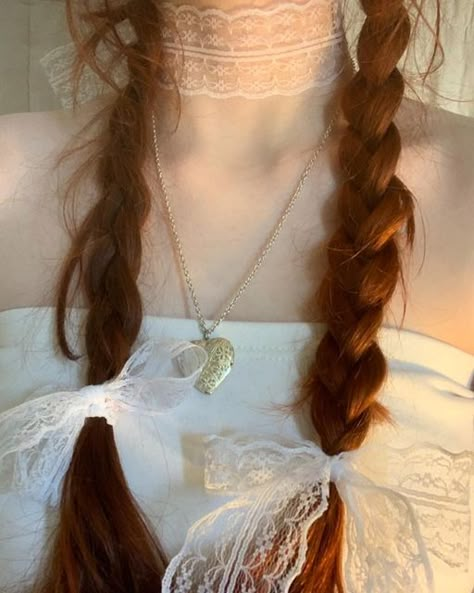 Red Haired Angel, Blonde Ginger Hair, Red Hair Aesthetic, Bows Aesthetic, Horror Fashion, Anne Shirley Cuthbert, Better Than The Movies, Ginger Girls, Lily Evans