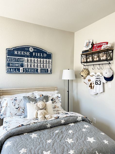 Toddler Boy Sports Bedroom, Toddler Boy Baseball Room, Toddler Baseball Room, Baseball Room Ideas, Baseball Bedroom Ideas, Boys Baseball Room, Baseball Boys Room, Kids Sports Bedroom, Kids Baseball Room