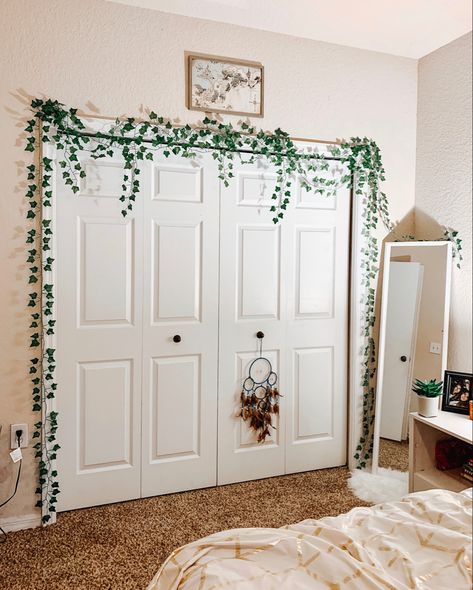 Vines Around Door Bedroom, Vines Around Closet Door, Vines Over Window, Vine Closet Door, Vines Placement Ideas, Vines On Mirror Bedroom, Minimalist Bedroom With Vines, How To Decorate Vines In Your Room, Ivy Mirror Decor