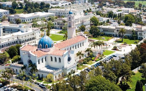 University of San Diego | These college campuses feature iconic and often groundbreaking feats of architecture.  #Architecture #BeyondRoadMaps #Travel #SanDiego San Diego University, University Of California San Diego, University Aesthetic, University Of San Diego, Loyola University Chicago, College Architecture, College Visit, Loyola University, San Diego State University