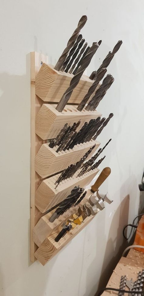 Drill Bit Storage Diy, Drill Storage Diy, Diy Drill Bit Organizer, Wood Tool Organizer, French Cleat Drill Bit Storage, Drill Bit Storage Ideas, Drill Bit Organization, Power Tool Organizer Diy, Tool Wall Storage Ideas